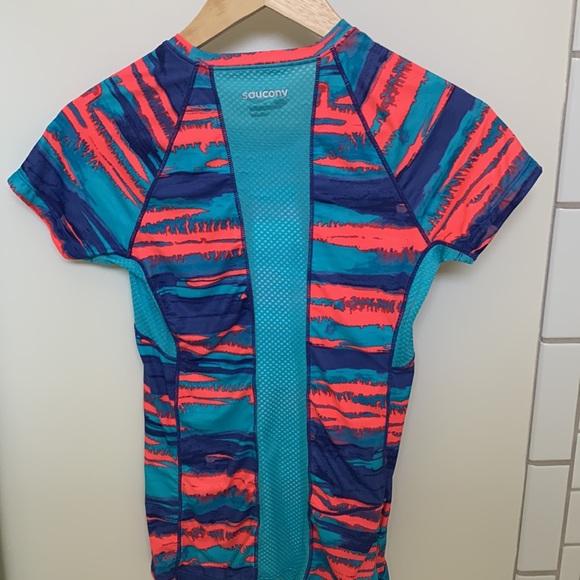 Saucony running outfit - Picture 7 of 8